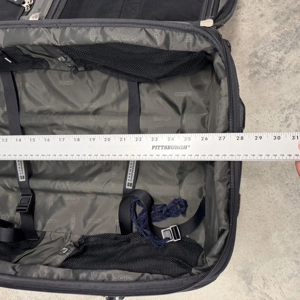 OGIO Suitcase Transit Large Blue Black Good Rolling Bag 28